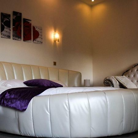Chateau Nevers Bed and Breakfast Varennes-Vauzelles Εξωτερικό φωτογραφία