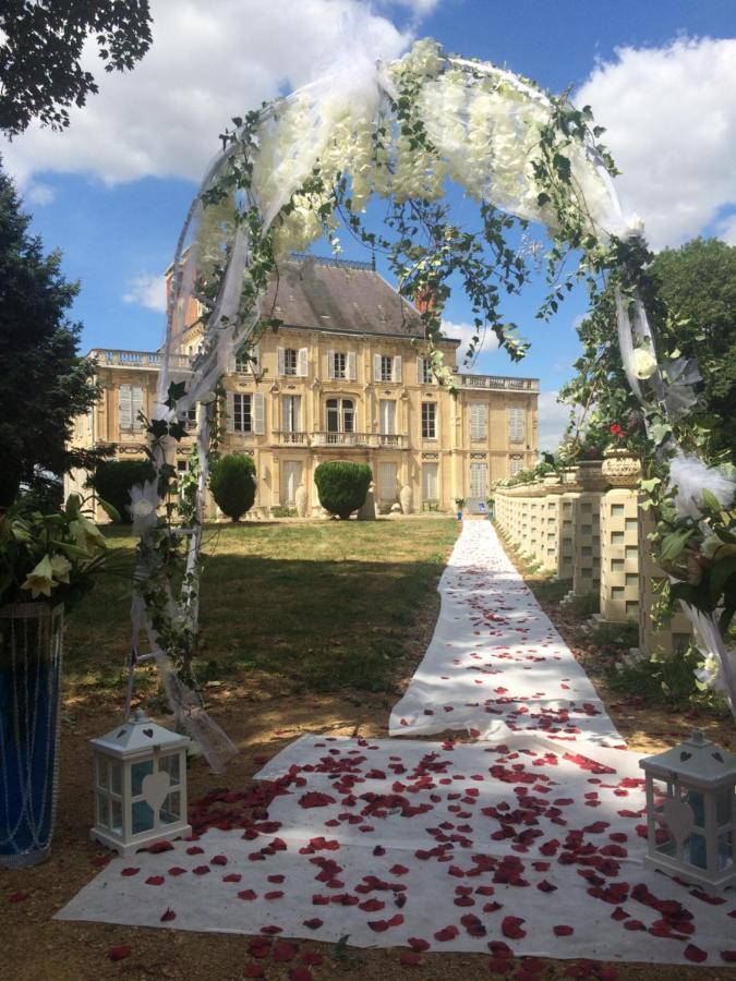 Chateau Nevers Bed and Breakfast Varennes-Vauzelles Εξωτερικό φωτογραφία
