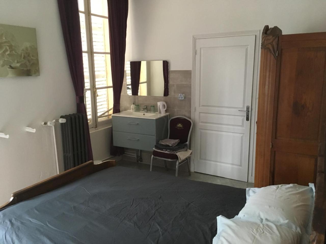 Chateau Nevers Bed and Breakfast Varennes-Vauzelles Δωμάτιο φωτογραφία