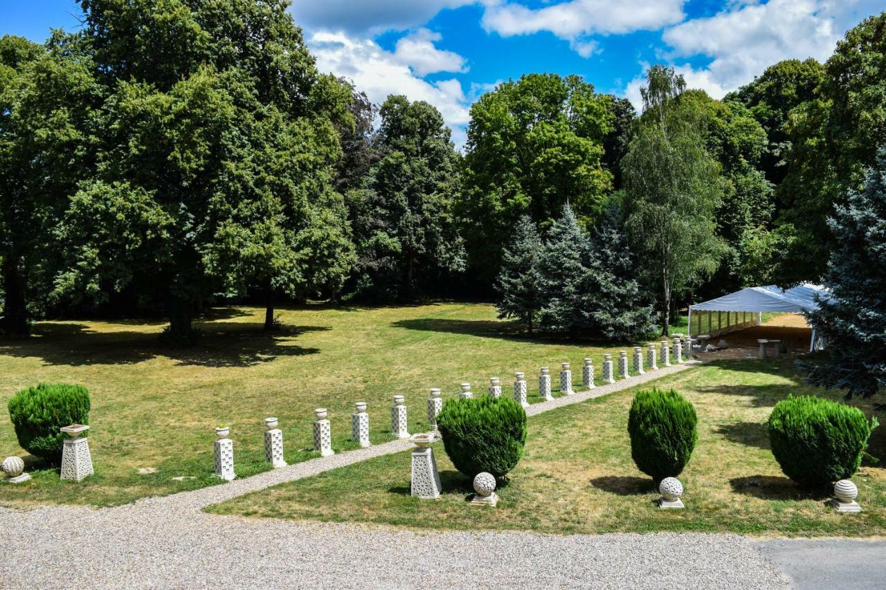 Chateau Nevers Bed and Breakfast Varennes-Vauzelles Εξωτερικό φωτογραφία