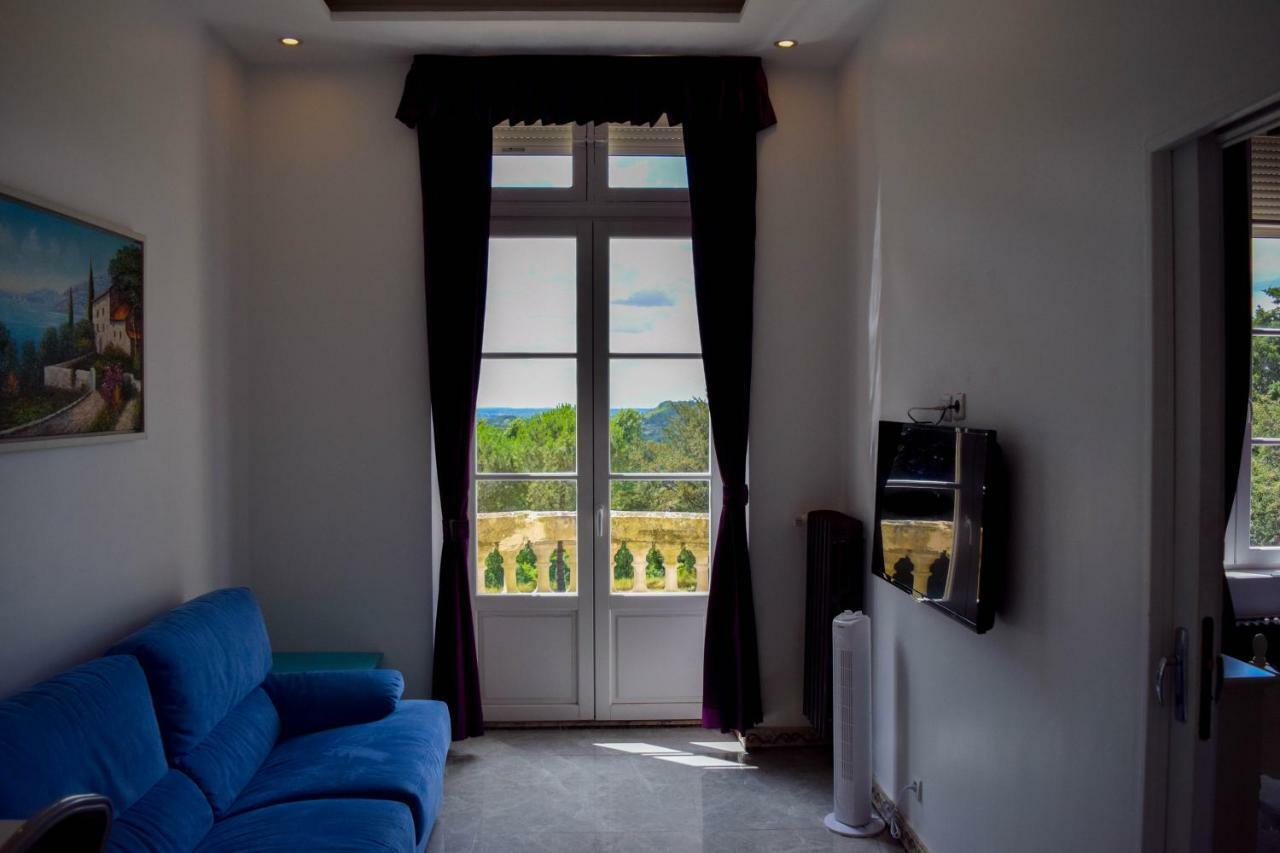 Chateau Nevers Bed and Breakfast Varennes-Vauzelles Εξωτερικό φωτογραφία
